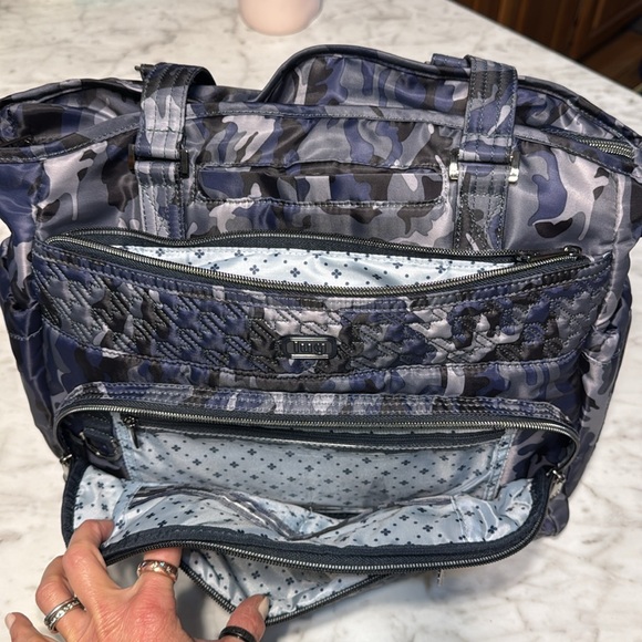 Lug Windjammer Convertible Tote Bag Camo Navy - Picture 6 of 12